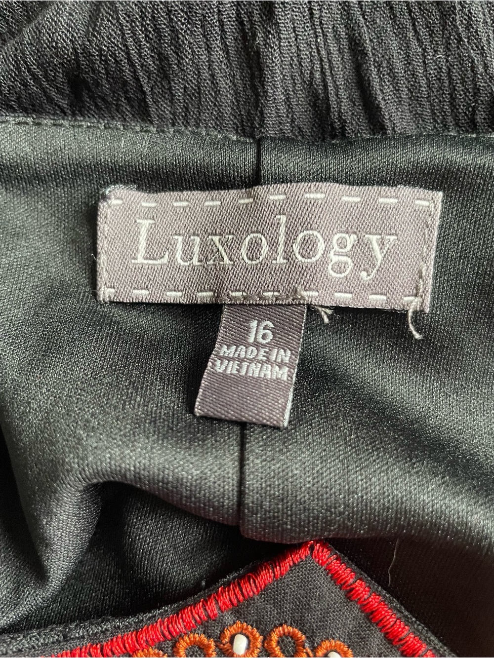 New Luxology Black Sleeveless Embroidered V-Neck Dress Size 16 - Picture 7 of 9